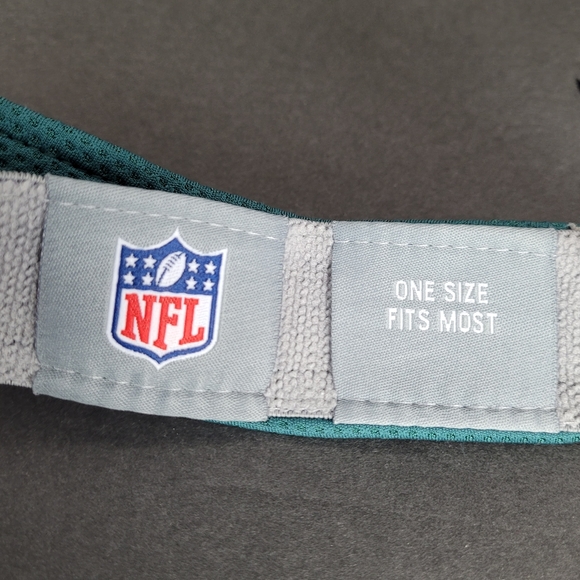 Philadelphia Eagles NFL New Era Visor Hat Reflective Adjustable - Picture 9 of 11
